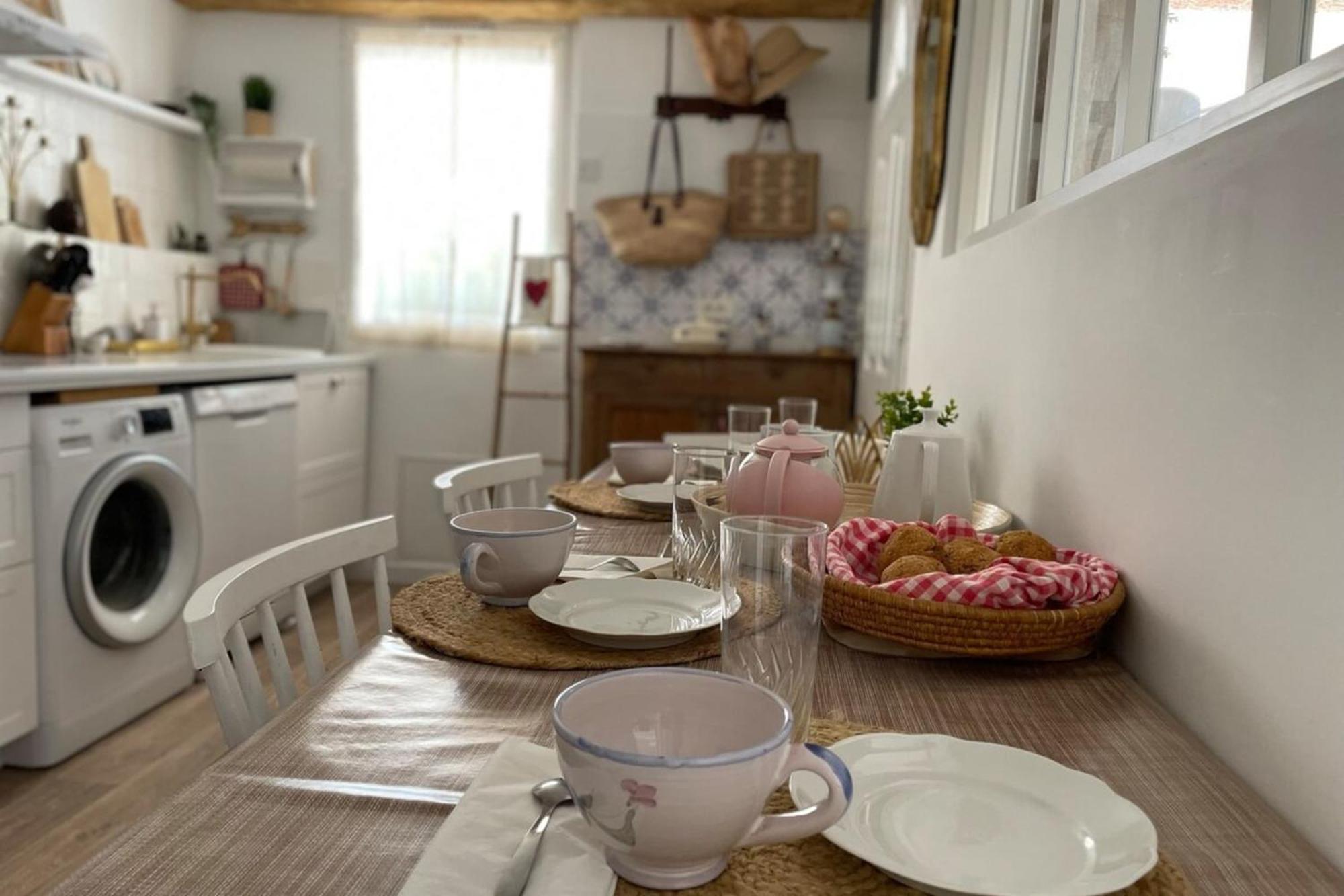 Charming Air-Conditioned One-Bedroom 150M From Cavaliere Beach เลอลาวองดูว์ ภายนอก รูปภาพ