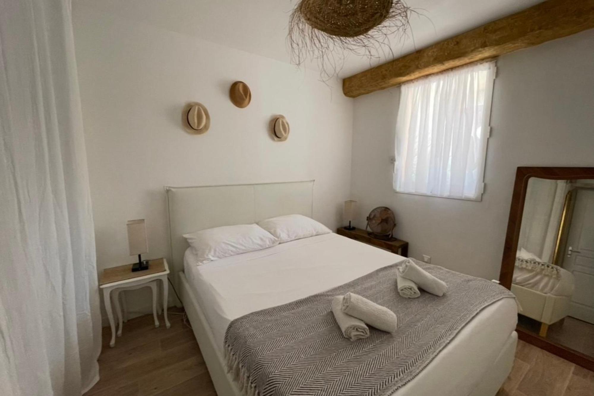 Charming Air-Conditioned One-Bedroom 150M From Cavaliere Beach เลอลาวองดูว์ ภายนอก รูปภาพ