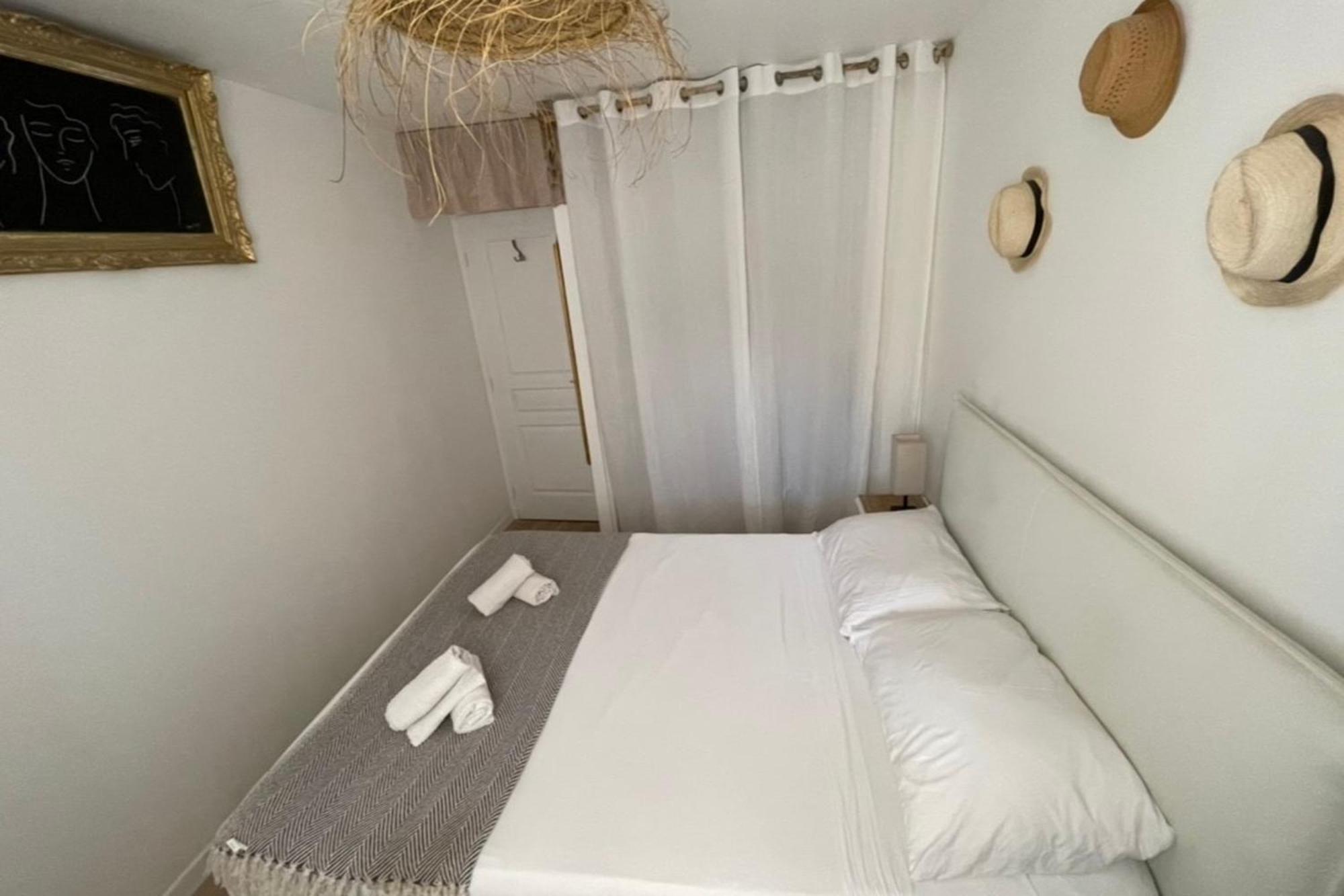 Charming Air-Conditioned One-Bedroom 150M From Cavaliere Beach เลอลาวองดูว์ ภายนอก รูปภาพ