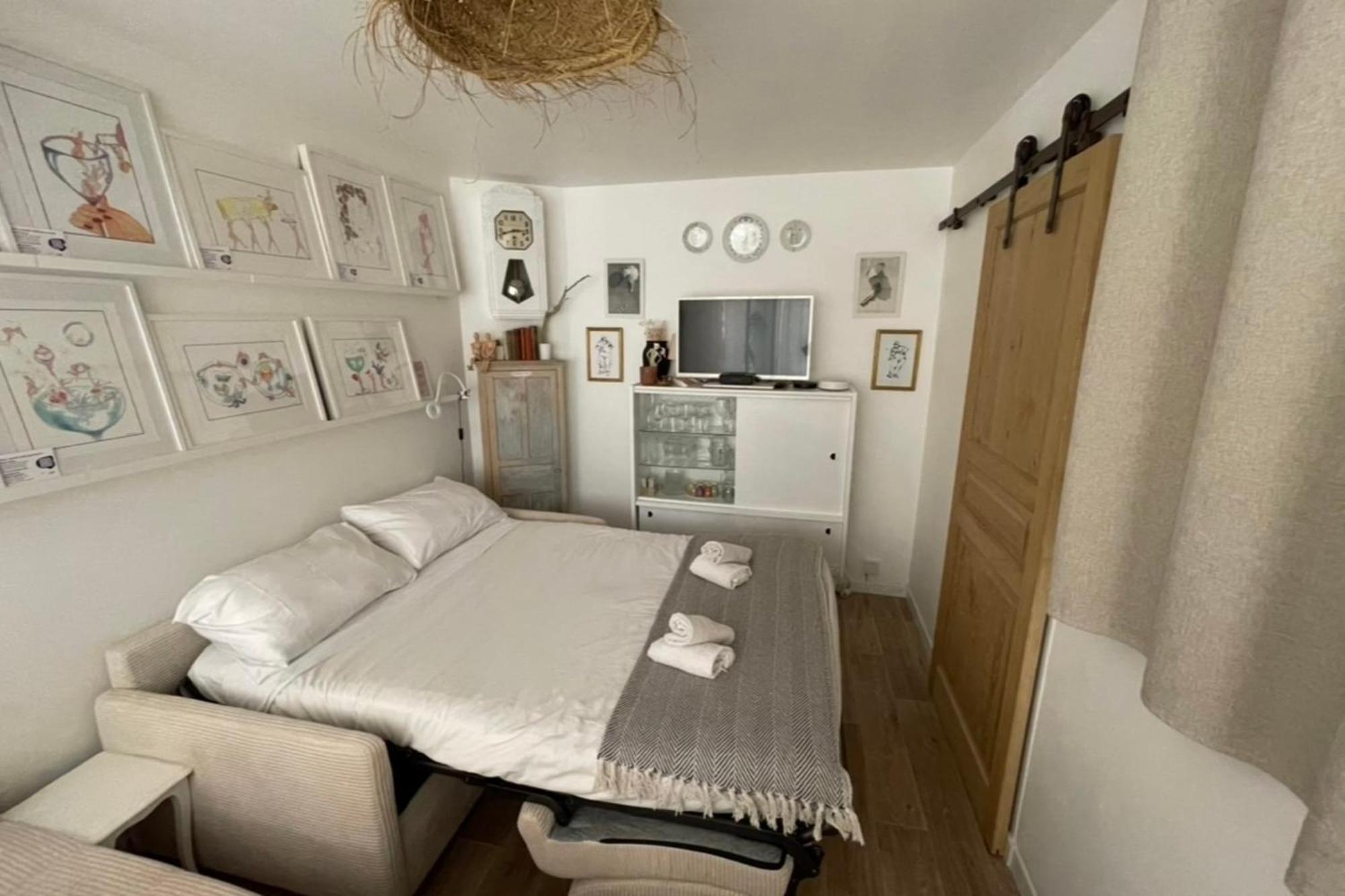 Charming Air-Conditioned One-Bedroom 150M From Cavaliere Beach เลอลาวองดูว์ ภายนอก รูปภาพ